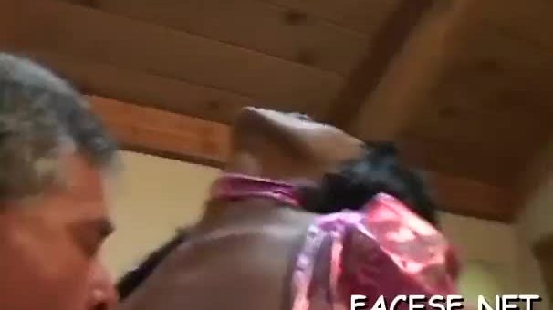 Black babe sucks white shlong